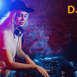 Интерфейс приложения DJ Music Mixer с двумя виртуальными дисками